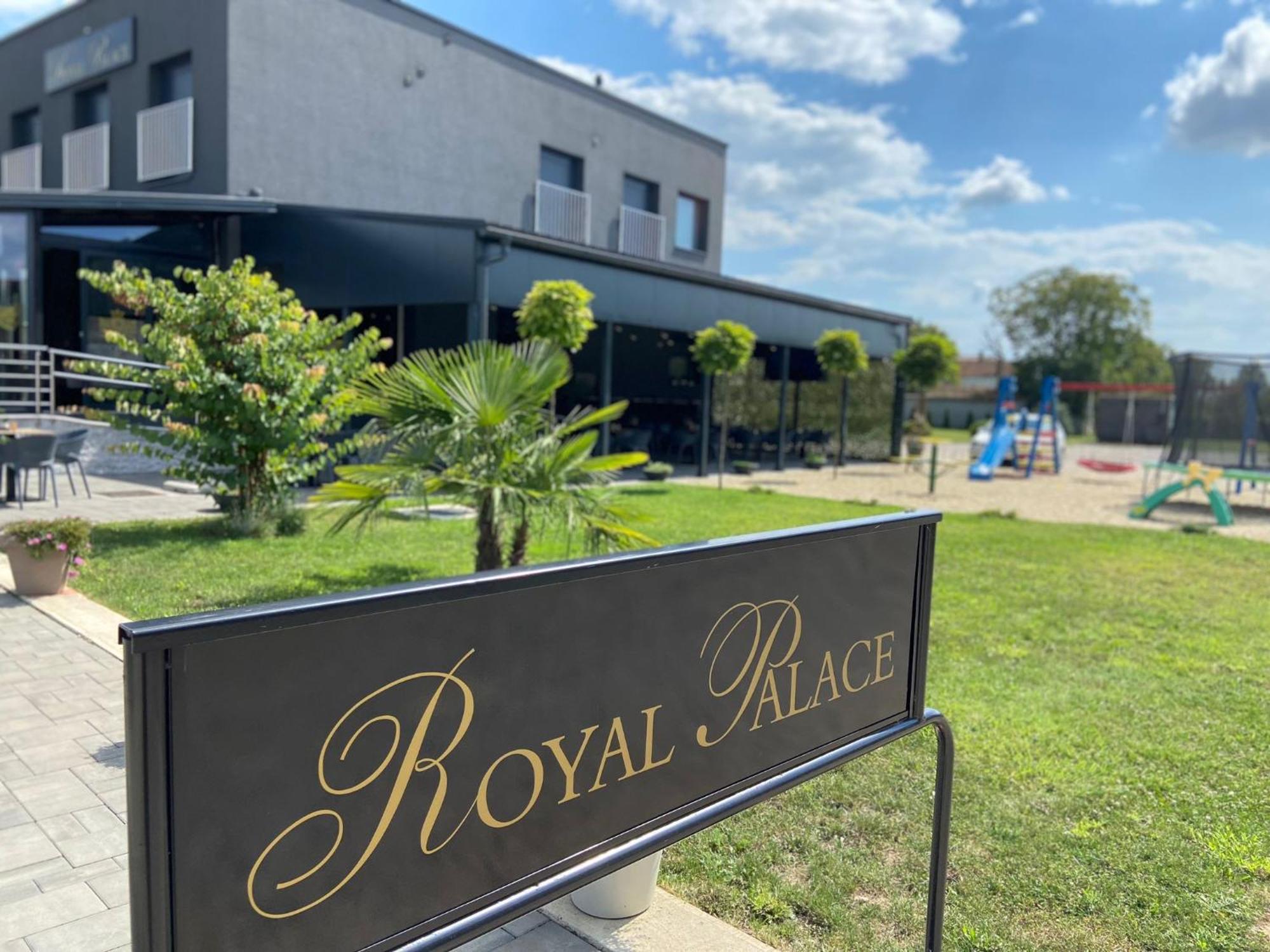 Royal Palace Vukovar Zewnętrze zdjęcie